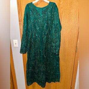 Elegant Green Pakistani Shalwar Kameez